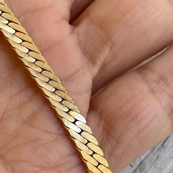 Trifari gold tone and black bib necklace - Picture 12 of 12